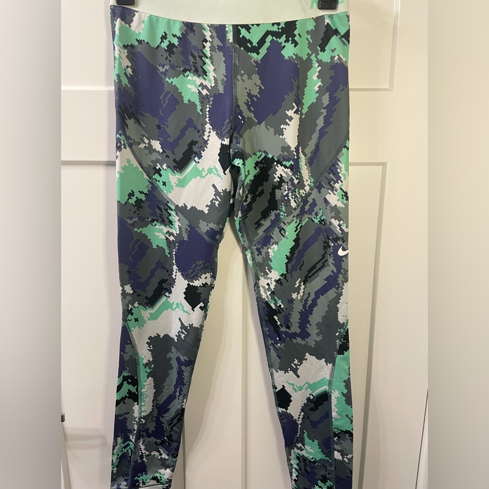 NWOT Nike Pro Warmer Activewear